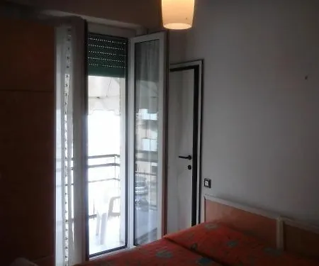 Lavinia Hotel