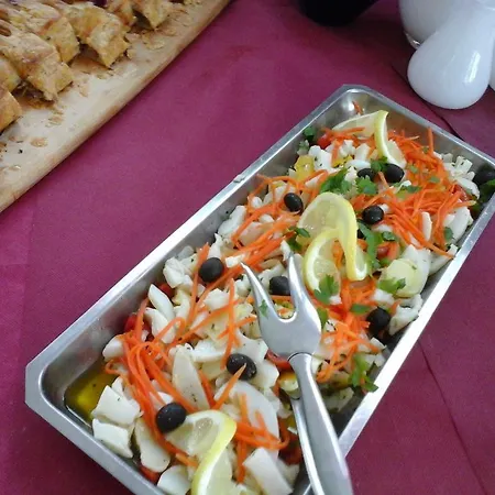 Lavinia מלון 2*