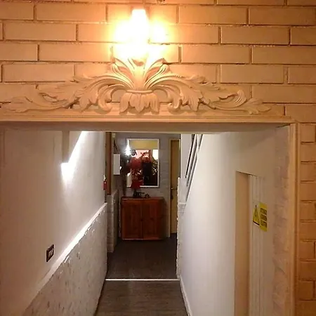 Lavinia ホテル 2*